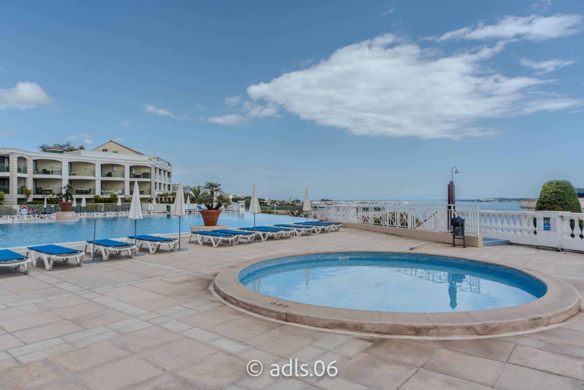 קאן Un Studio De Charme Vue Mer & Piscine D'Exception מראה חיצוני תמונה